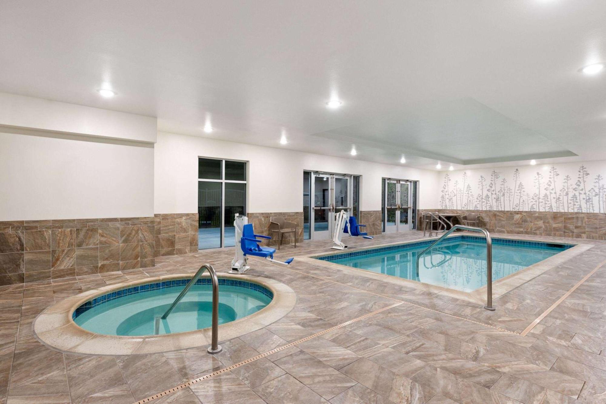 Hotel La Quinta & By Wyndham 3*